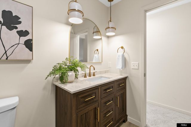 15229 Lincoln Circle, Omaha, NE 68154