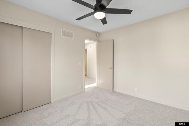 15229 Lincoln Circle, Omaha, NE 68154