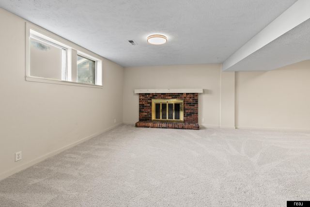 15229 Lincoln Circle, Omaha, NE 68154