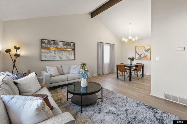 15229 Lincoln Circle, Omaha, NE 68154