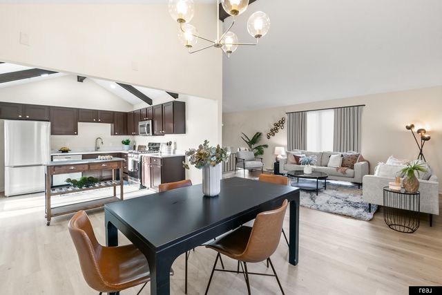 15229 Lincoln Circle, Omaha, NE 68154