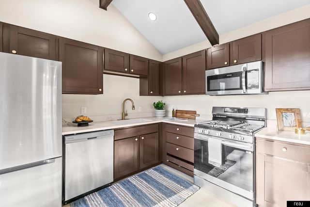 15229 Lincoln Circle, Omaha, NE 68154