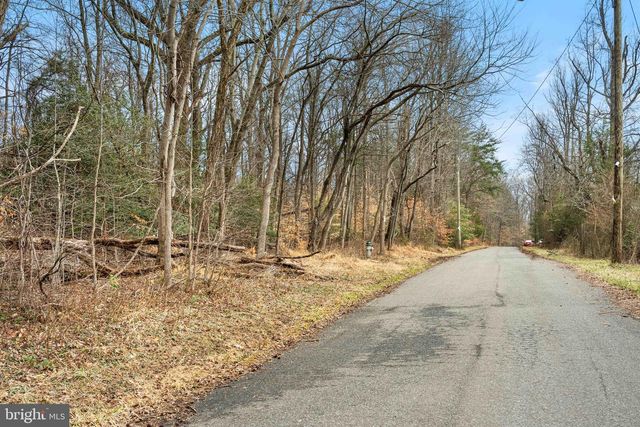 6106 WESSON DR, Suitland, MD 20746