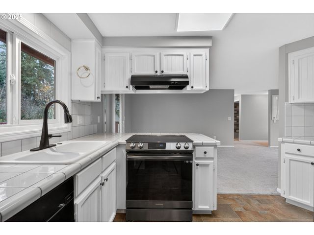 1944 Ne BROGDEN Ct, Hillsboro, OR 97124