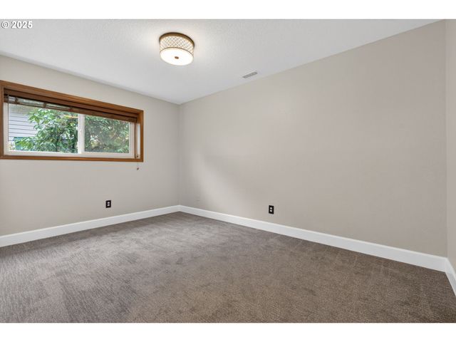 1944 Ne BROGDEN Ct, Hillsboro, OR 97124