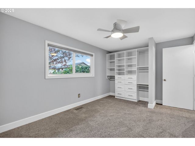 1944 Ne BROGDEN Ct, Hillsboro, OR 97124