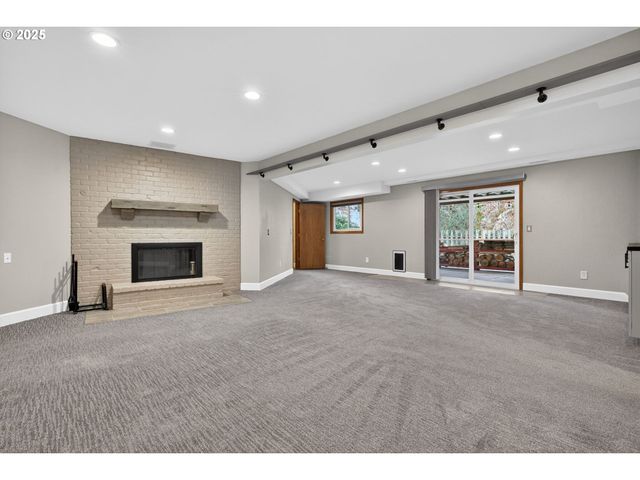 1944 Ne BROGDEN Ct, Hillsboro, OR 97124