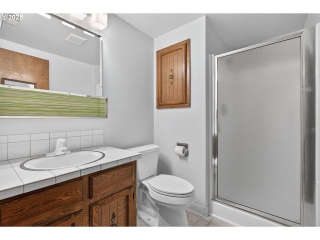 1944 Ne BROGDEN Ct, Hillsboro, OR 97124