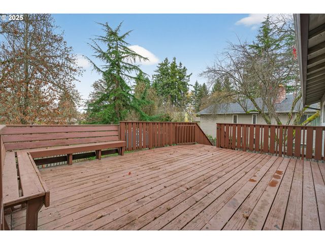 1944 Ne BROGDEN Ct, Hillsboro, OR 97124