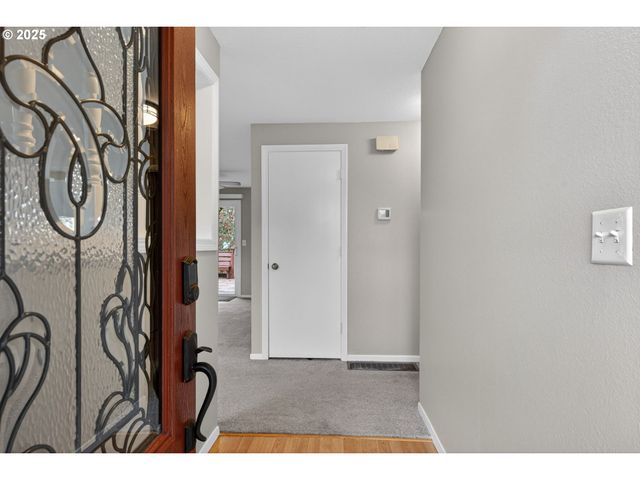 1944 Ne BROGDEN Ct, Hillsboro, OR 97124