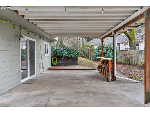 1944 Ne BROGDEN Ct, Hillsboro, OR 97124