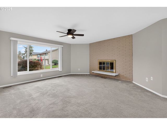 1944 Ne BROGDEN Ct, Hillsboro, OR 97124