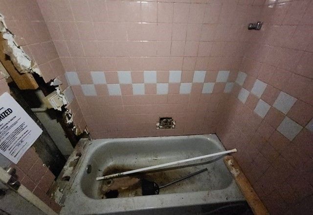 6716 S Bell Avenue, Chicago, IL 60636