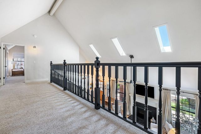 882 E Foxhill Drive, Fresno, CA 93720