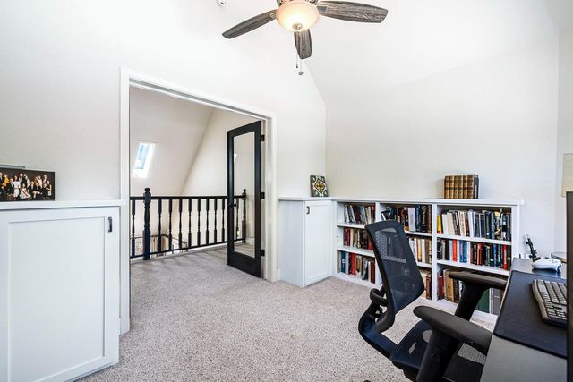 882 E Foxhill Drive, Fresno, CA 93720