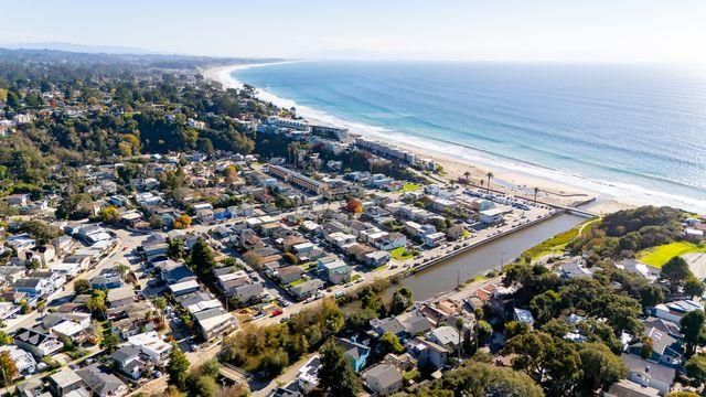 204 Aptos Beach Drive, Aptos, CA 95003