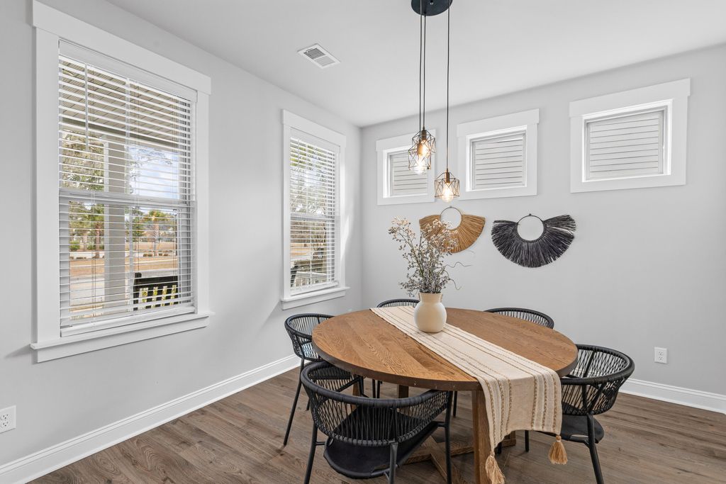 Image 11 of property listing at 2119 Kemmerlin Street, Johns Island, SC 29455