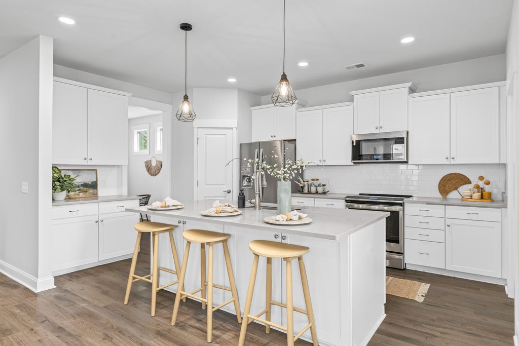 Image 15 of property listing at 2119 Kemmerlin Street, Johns Island, SC 29455