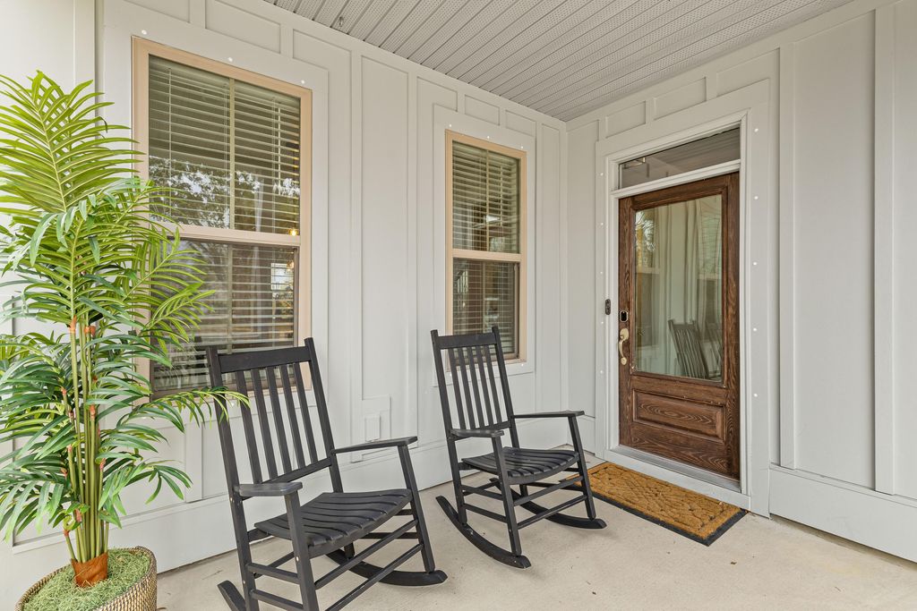 Image 7 of property listing at 2119 Kemmerlin Street, Johns Island, SC 29455