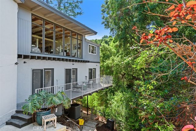 11575 Sunshine Terrace, Studio City, CA 91604