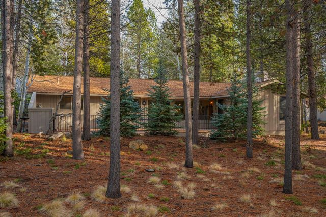 17839 Lava Butte Lane 6, Sunriver, OR 97707