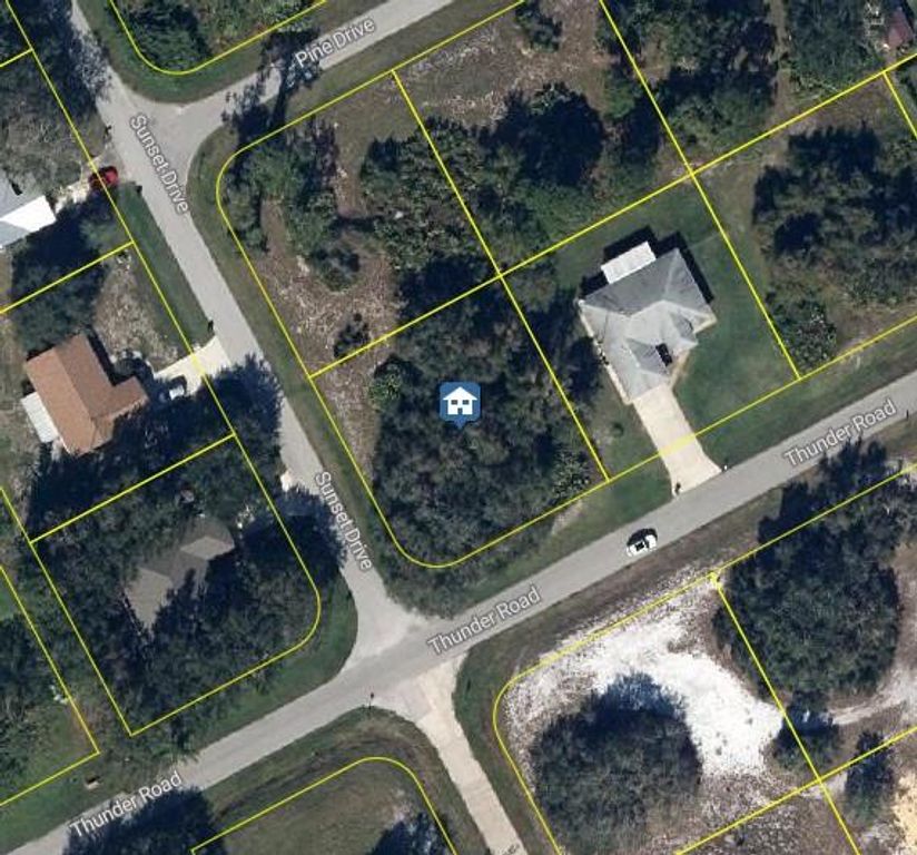 5749 Thunder Rd, Sebring, FL 33876