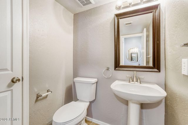 8782 E PINCHOT Avenue, Scottsdale, AZ 85251