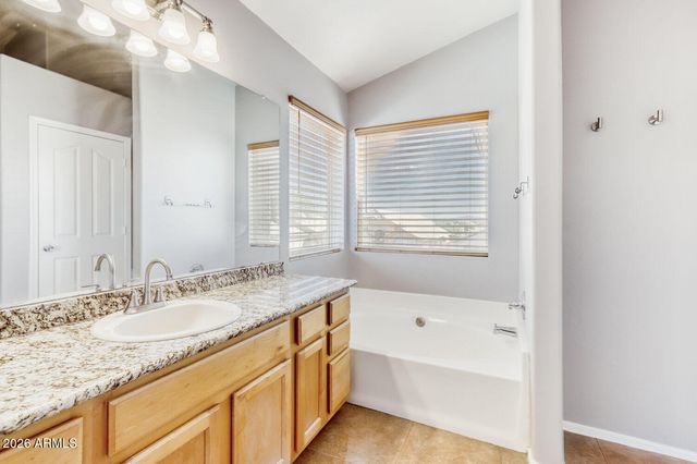 8782 E PINCHOT Avenue, Scottsdale, AZ 85251