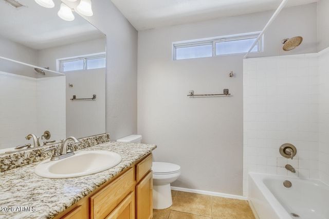 8782 E PINCHOT Avenue, Scottsdale, AZ 85251