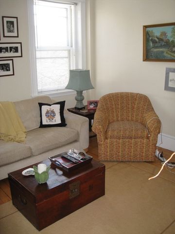 12 Kisyth Rd 3A, Brookline, MA 02445