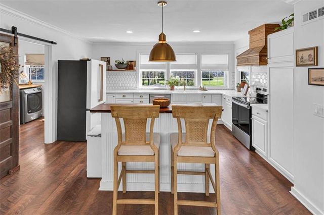 27440 W 215th Street, Spring Hill, KS 66083