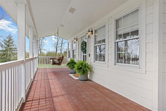 27440 W 215th Street, Spring Hill, KS 66083