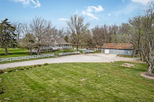 27440 W 215th Street, Spring Hill, KS 66083