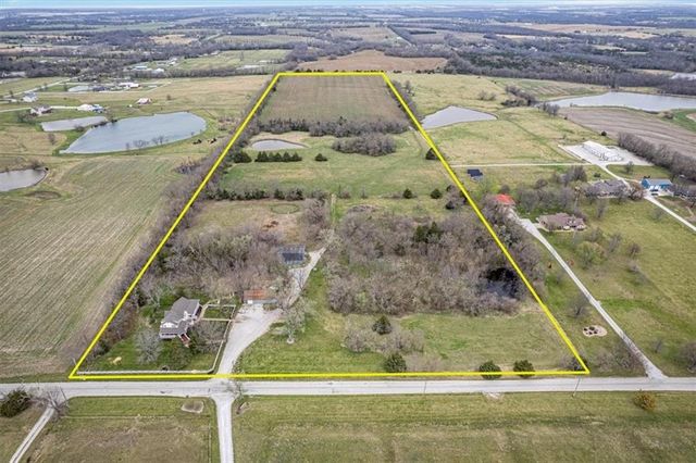 27440 W 215th Street, Spring Hill, KS 66083