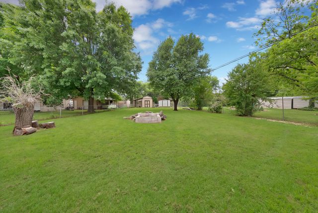 521 Ann Lois Lane, Burleson, TX 76028