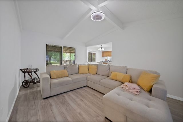 521 Ann Lois Lane, Burleson, TX 76028