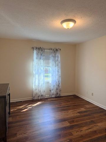 2026 Kimberly Drive, Somerset, KY 42503