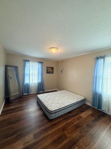 2026 Kimberly Drive, Somerset, KY 42503