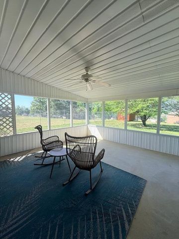 2026 Kimberly Drive, Somerset, KY 42503