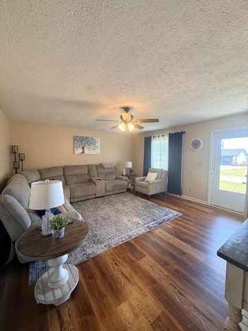 2026 Kimberly Drive, Somerset, KY 42503