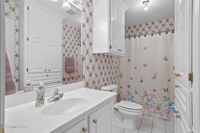 207 Meadowview Lane, Brandon, MS 39047