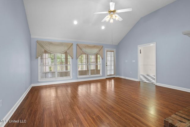 207 Meadowview Lane, Brandon, MS 39047