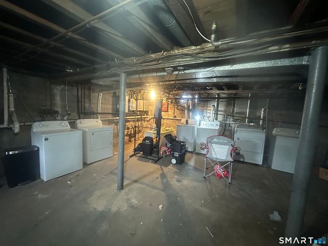 33 Emory Court, Bristol, CT 06010