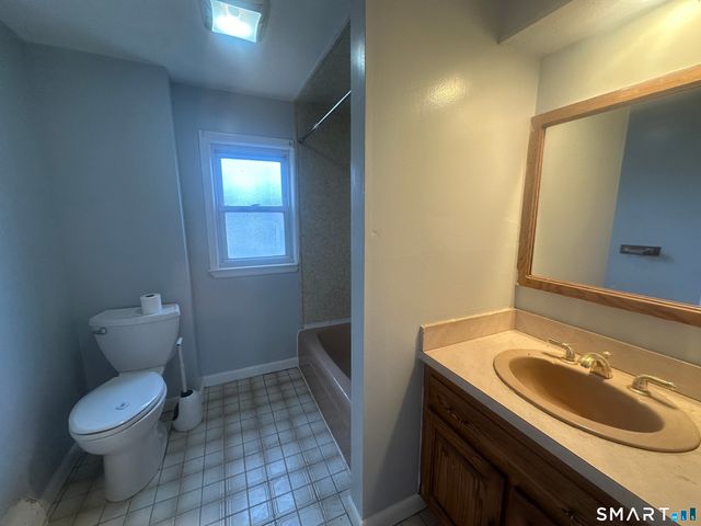 33 Emory Court, Bristol, CT 06010