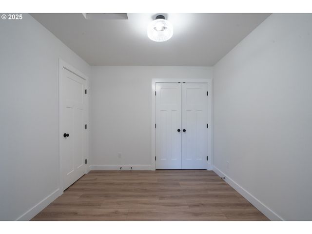 120 CRESCENT St, Tillamook, OR 97141