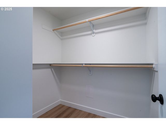 120 CRESCENT St, Tillamook, OR 97141