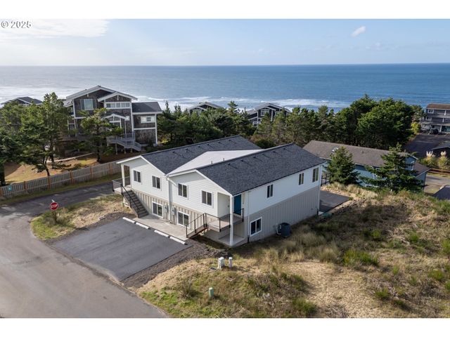 120 CRESCENT St, Tillamook, OR 97141
