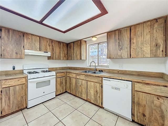 328 SHADOW OAK DRIVE, Casselberry, FL 32707