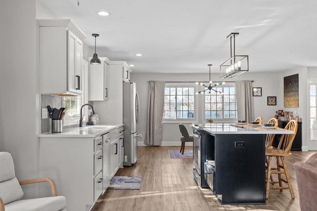 1101 PARK VILLAGE DRIVE, Neenah, WI 54956