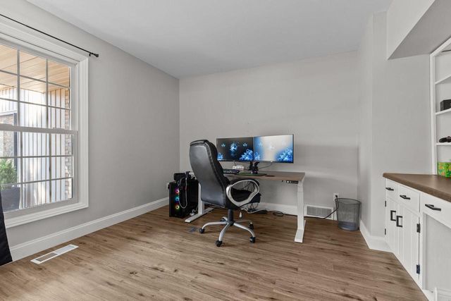 1101 PARK VILLAGE DRIVE, Neenah, WI 54956